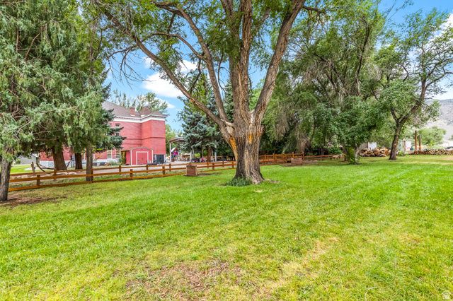 21 N MAIN ST, Junction, UT 84740