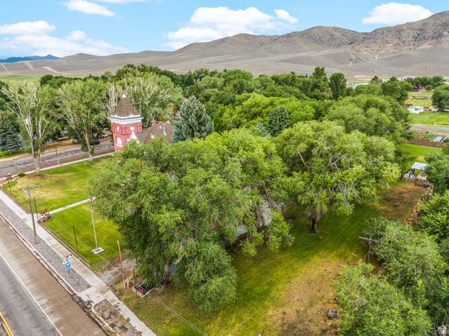 21 N MAIN ST, Junction, UT 84740