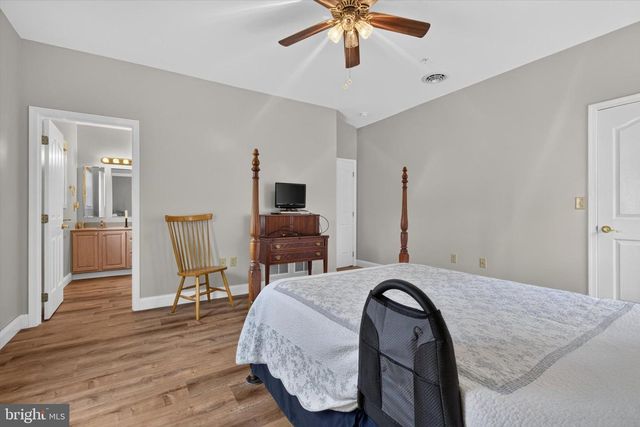 162 LEONARD LN, Harrisburg, PA 17111