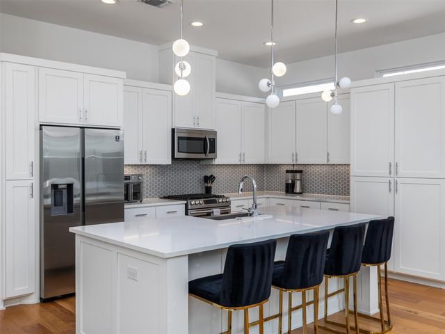 6401 Keegans DR, Austin, TX 78724
