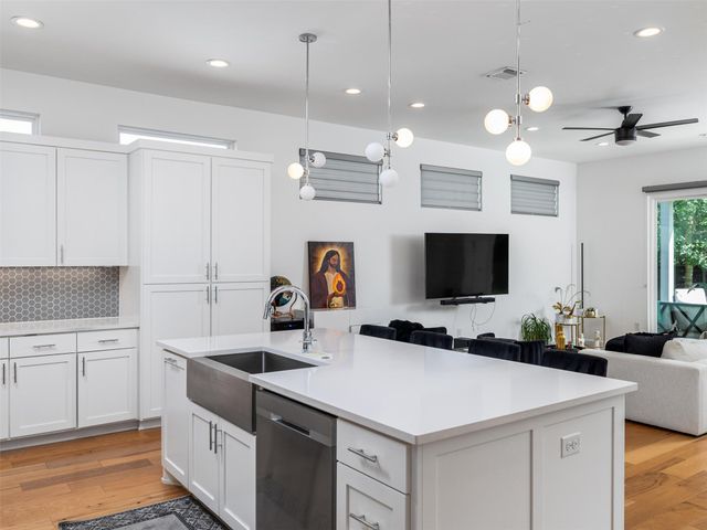 6401 Keegans DR, Austin, TX 78724