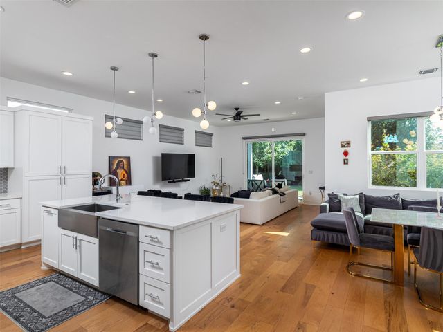 6401 Keegans DR, Austin, TX 78724