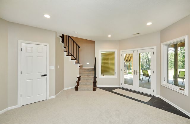1885 Glen Oaks Drive, West Des Moines, IA 50266
