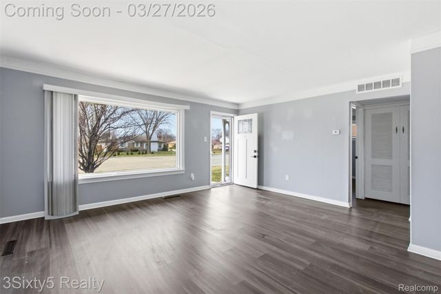 21950 Coolidge Highway, Oak Park, MI 48237