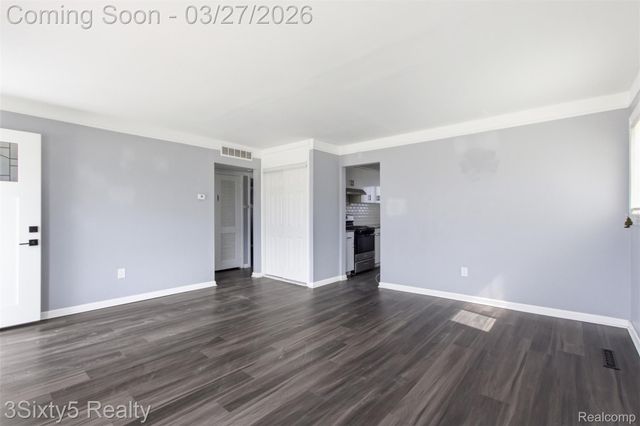 21950 Coolidge Highway, Oak Park, MI 48237