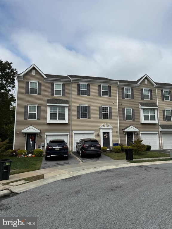 31 FARADAY CT, Morton, PA 19070