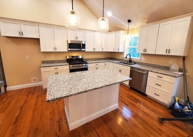 17. Forbes Rd., Rochester, MA 02770