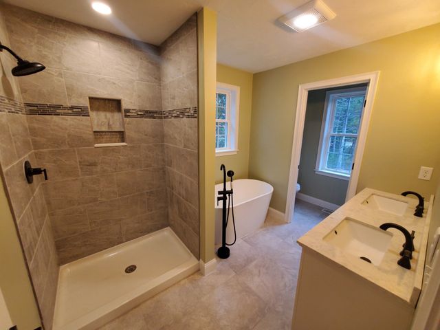 17. Forbes Rd., Rochester, MA 02770