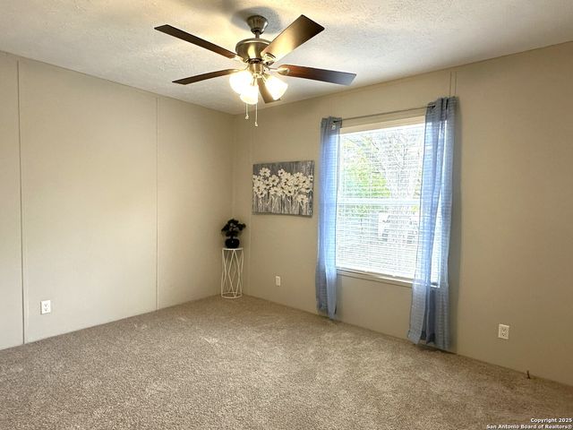 4051 Sutherland Springs, Seguin, TX 78155