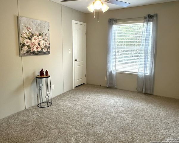 4051 Sutherland Springs, Seguin, TX 78155