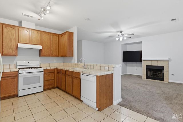 1101 Sayword Court, Bakersfield, CA 93312