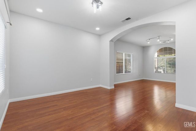 1101 Sayword Court, Bakersfield, CA 93312