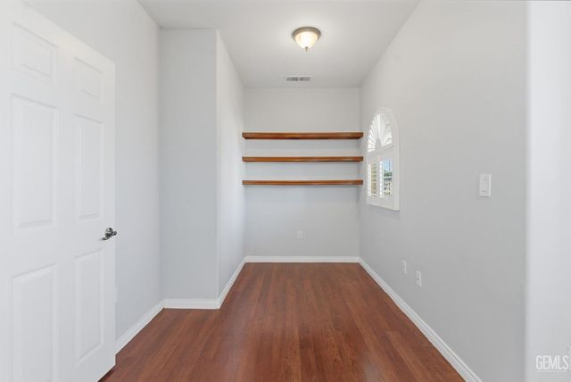 1101 Sayword Court, Bakersfield, CA 93312