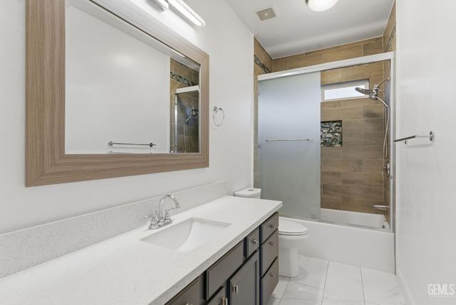 1101 Sayword Court, Bakersfield, CA 93312