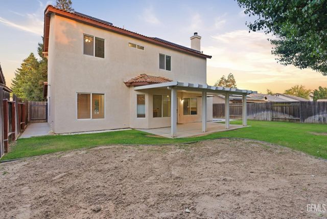 1101 Sayword Court, Bakersfield, CA 93312
