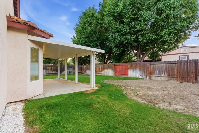1101 Sayword Court, Bakersfield, CA 93312