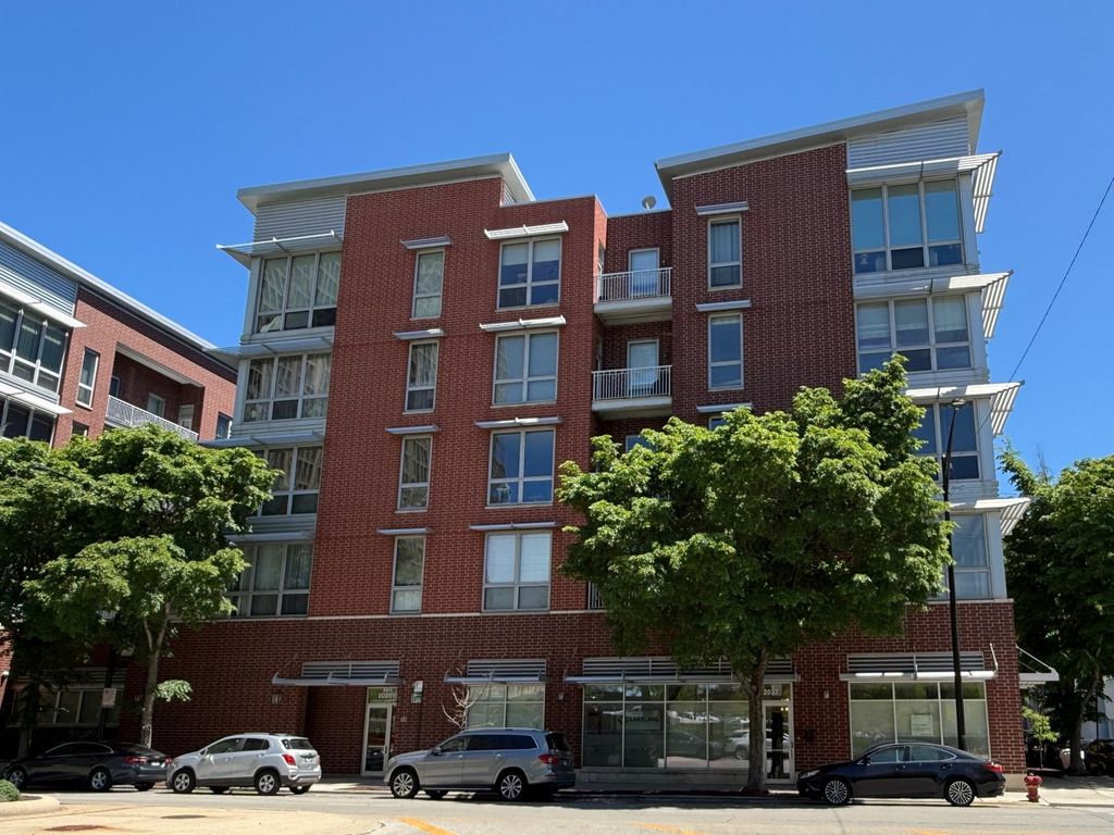 2035 S Indiana Avenue 210, Chicago, IL 60616