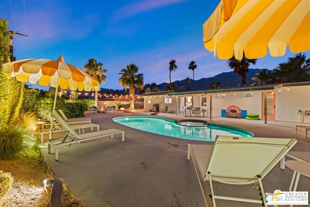 Image 12 of property listing at 242 Cerritos Drive, Palm Springs, CA 92262
