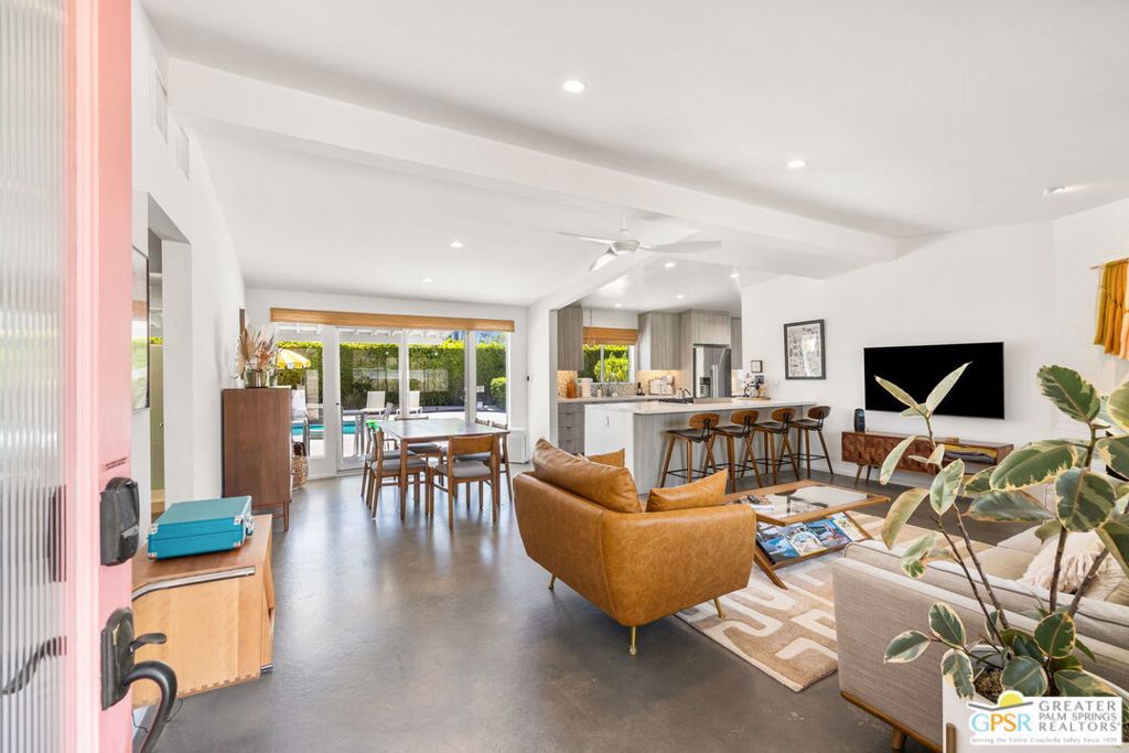 Image 18 of property listing at 242 Cerritos Drive, Palm Springs, CA 92262