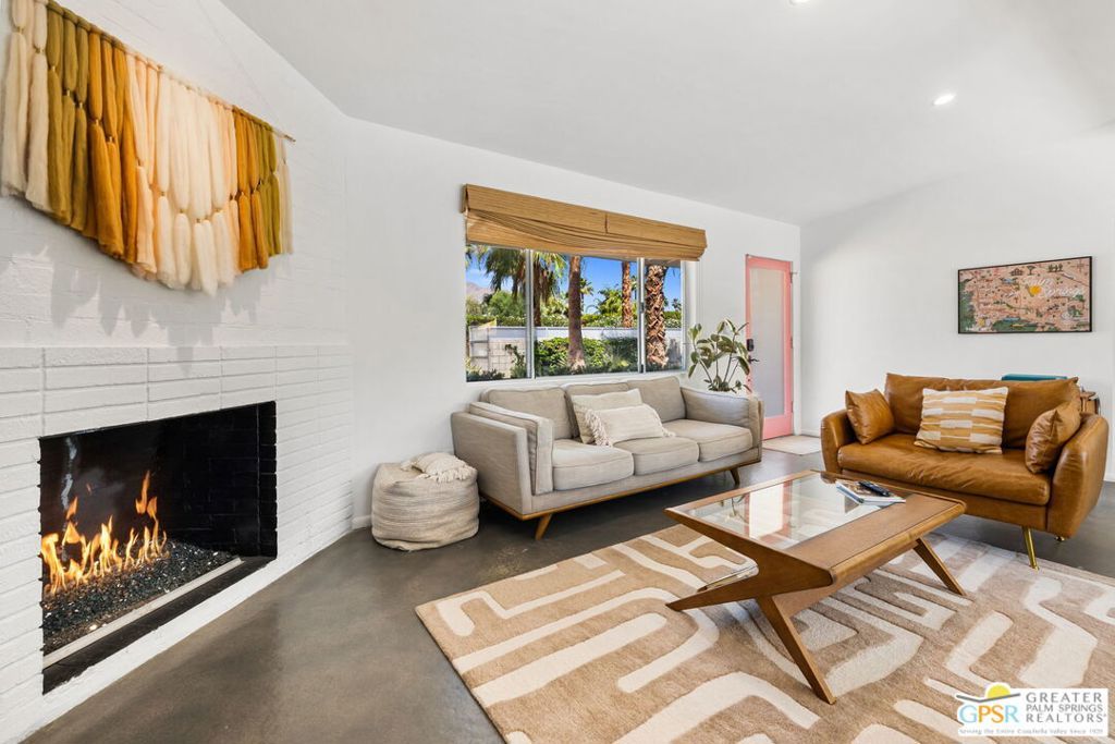 Image 22 of property listing at 242 Cerritos Drive, Palm Springs, CA 92262