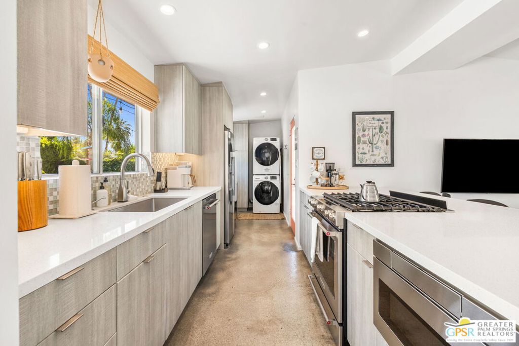 Image 30 of property listing at 242 Cerritos Drive, Palm Springs, CA 92262