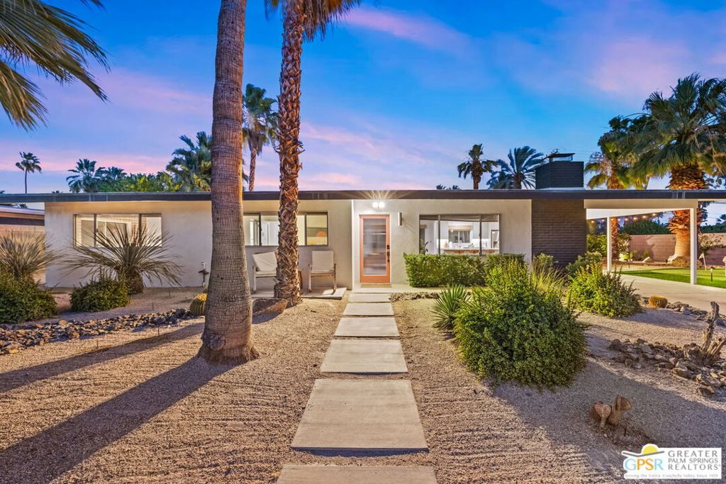Image 8 of property listing at 242 Cerritos Drive, Palm Springs, CA 92262