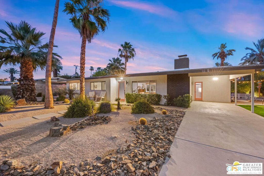 Image 9 of property listing at 242 Cerritos Drive, Palm Springs, CA 92262