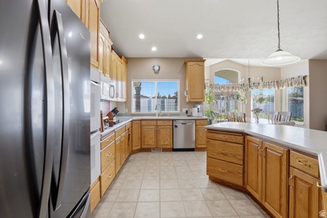1274 W CHAPEL RIDGE DR, South Jordan, UT 84095