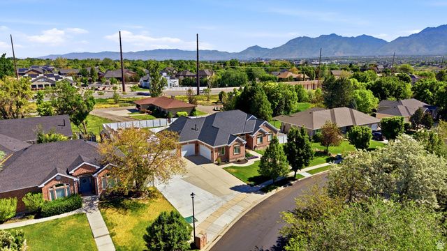 1274 W CHAPEL RIDGE DR, South Jordan, UT 84095