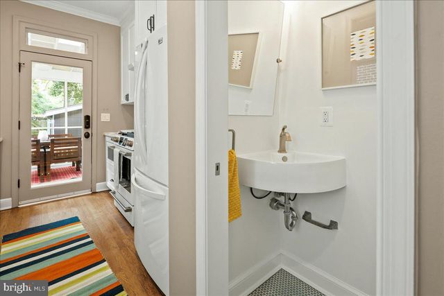 909 G ST SE, Washington, DC 20003