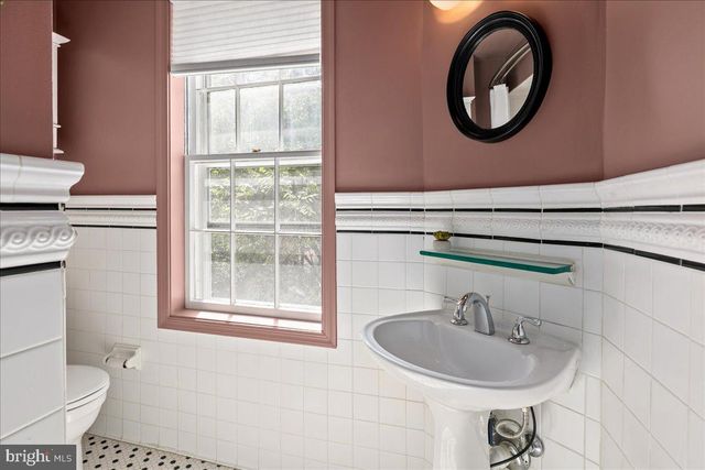 909 G ST SE, Washington, DC 20003