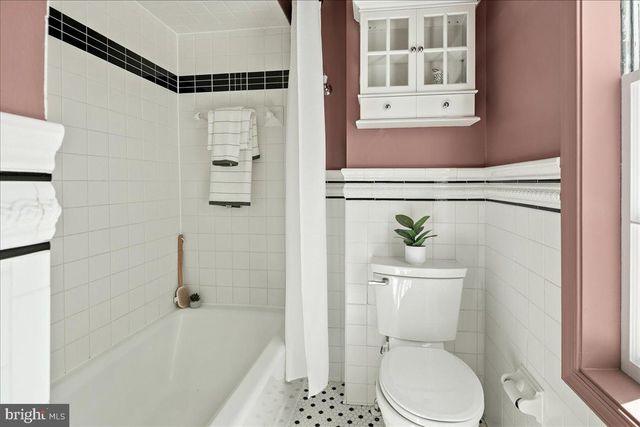909 G ST SE, Washington, DC 20003