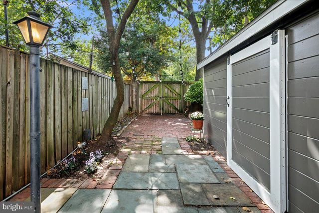 909 G ST SE, Washington, DC 20003