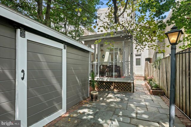 909 G ST SE, Washington, DC 20003