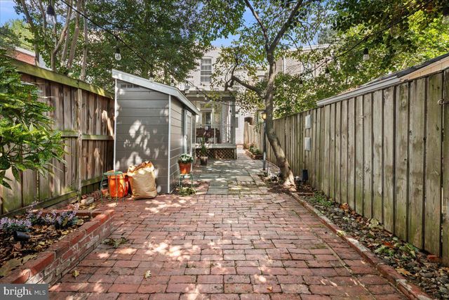 909 G ST SE, Washington, DC 20003