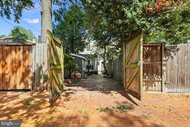 909 G ST SE, Washington, DC 20003