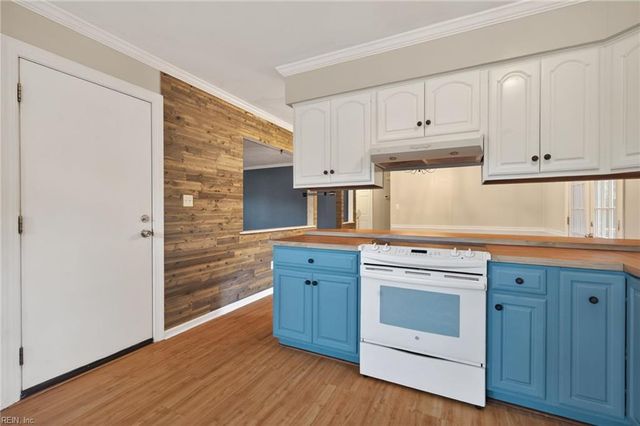 5404 Blue Knob RD, Virginia Beach, VA 23464