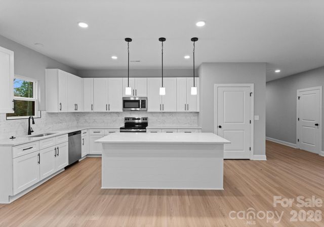 8823 Dogwood Drive, Charlotte, NC 28215