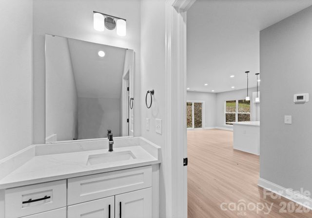 8823 Dogwood Drive, Charlotte, NC 28215