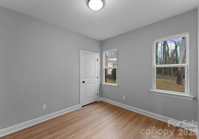 8823 Dogwood Drive, Charlotte, NC 28215