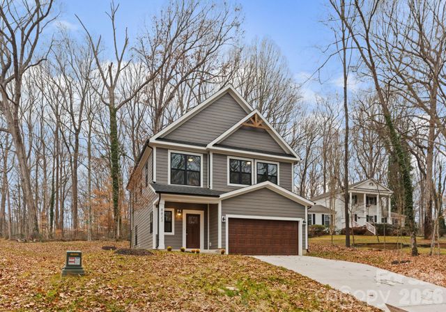 8823 Dogwood Drive, Charlotte, NC 28215