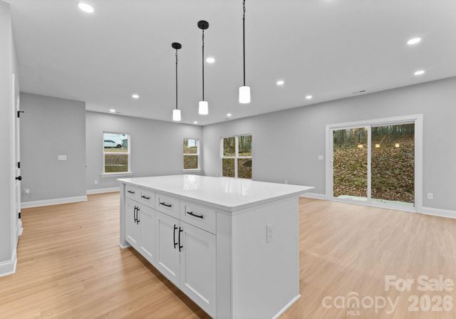 8823 Dogwood Drive, Charlotte, NC 28215