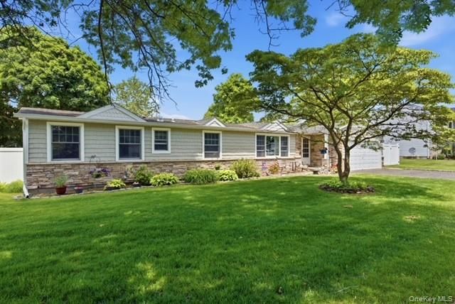 322 Columbia Street, Holbrook, NY 11741