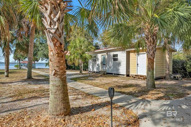 7789 Bayshore Drive, Elberta, AL 36530