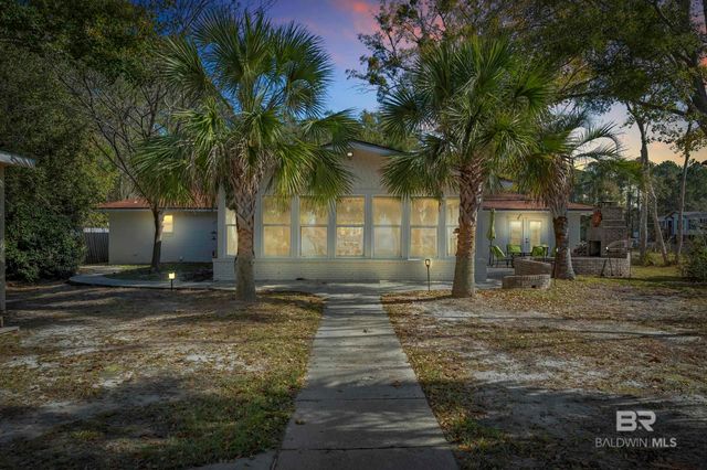 7789 Bayshore Drive, Elberta, AL 36530