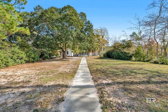 7789 Bayshore Drive, Elberta, AL 36530