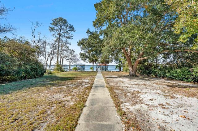 7789 Bayshore Drive, Elberta, AL 36530
