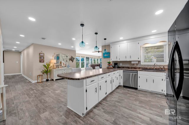 7789 Bayshore Drive, Elberta, AL 36530