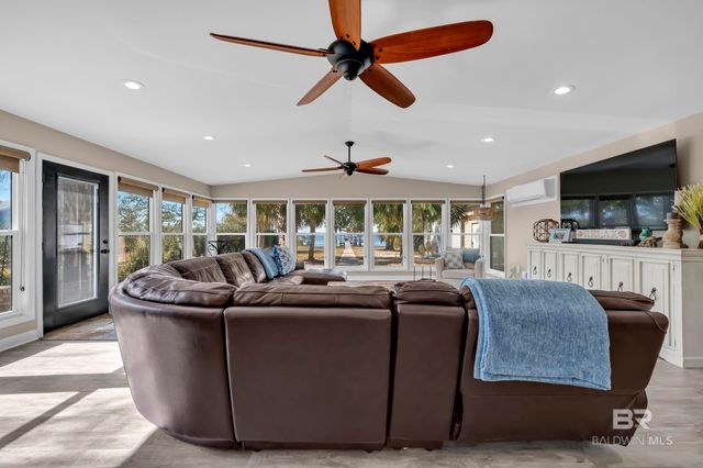 7789 Bayshore Drive, Elberta, AL 36530