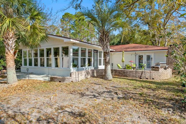 7789 Bayshore Drive, Elberta, AL 36530